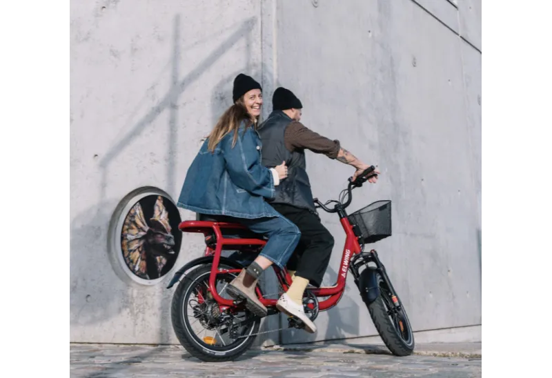 ELWING Yuvy 2 - vélo électrique biplace cargo compact